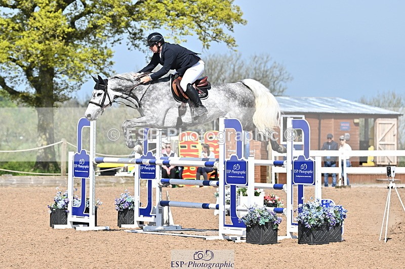 240509A-110524-01032 - Cls 9 Snr 1.20m Open