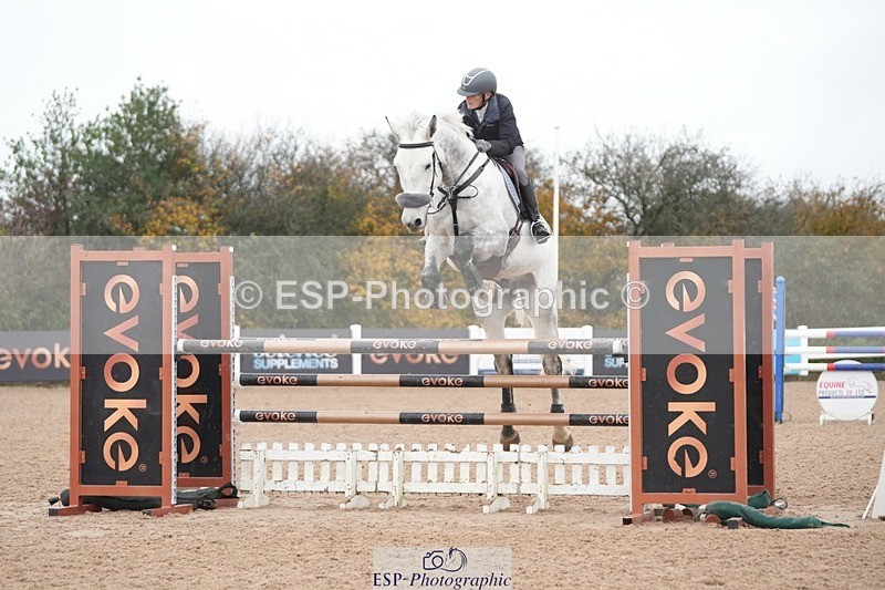 251107-132051-01132 - Cls 6 Foxhunter and 1.20m Open