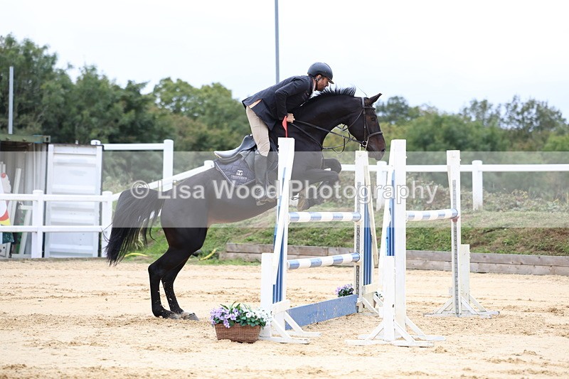 3E7A3406 - Class 9: Senior Foxhunter/1.20 open