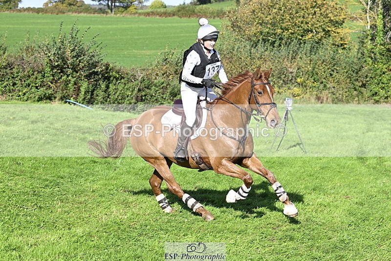 251024A-124511-11261 - B-137-Josie.Reid