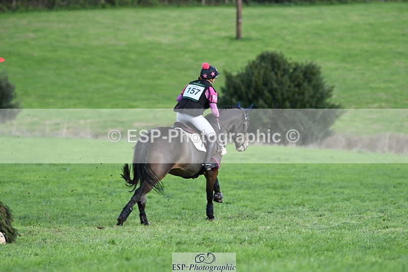 251024A-130839-11906 - B-157-Anna.Cheney