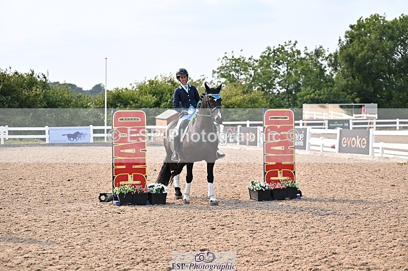 250816-161601-06357 - Saturday 4pm Presentations