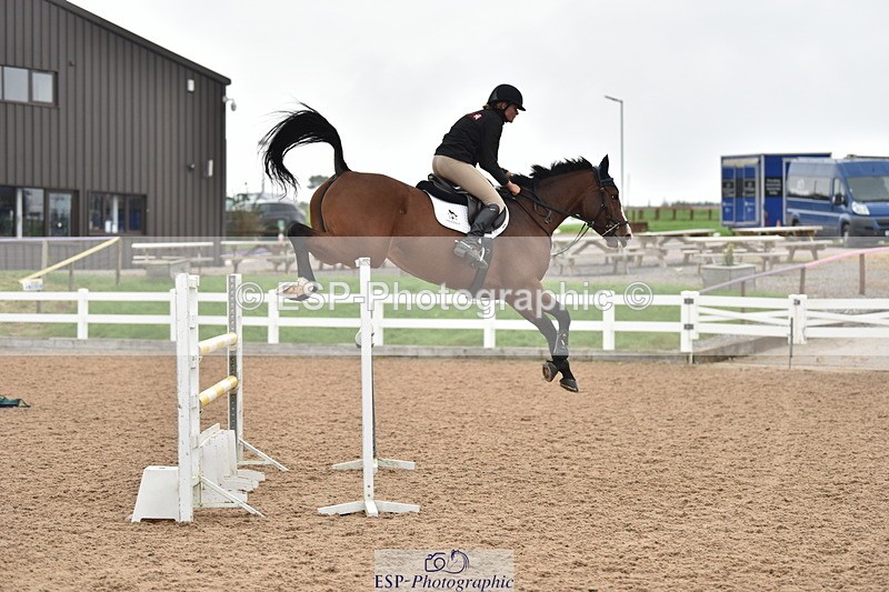 231011A-140406-00632 - Cls 5 Foxhunter & 1.20m Open