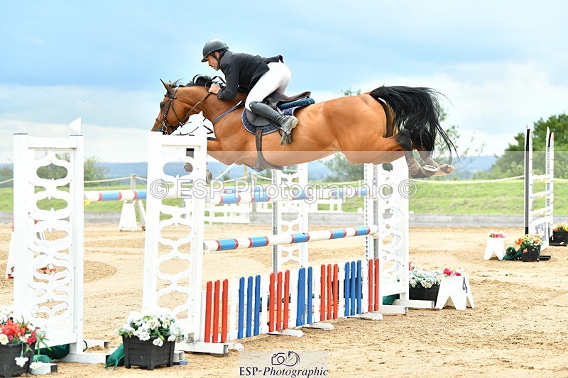 230720A-145410-03605 - Cls 9, 2 Star Big 1.40m Start to break