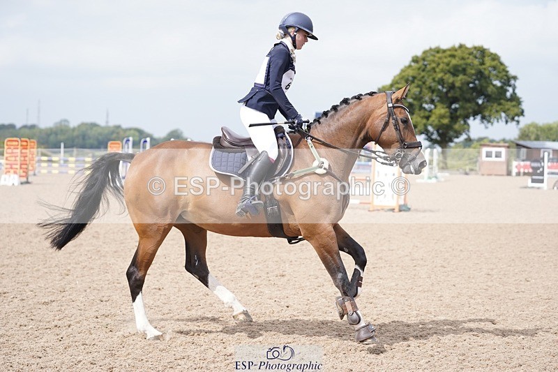 240831A-122912-01552 - 069-Darcey.Cutts-KATERINA