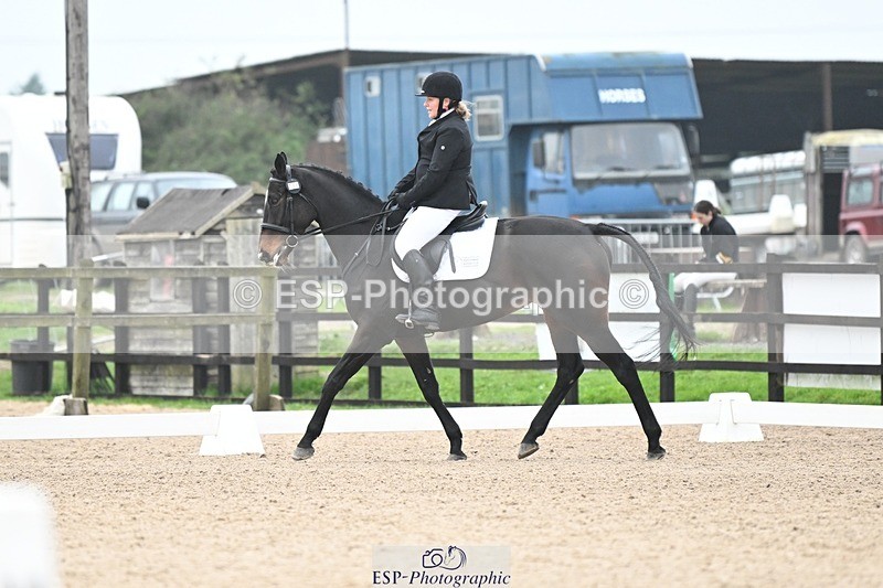 241103-100639-00264 - Intro 3 - 9.40 to 10.40