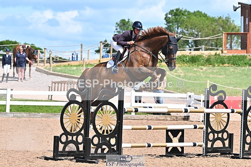 240619A-153045-00835 - Cls 5 Snr Foxhunter and 1.20m Open