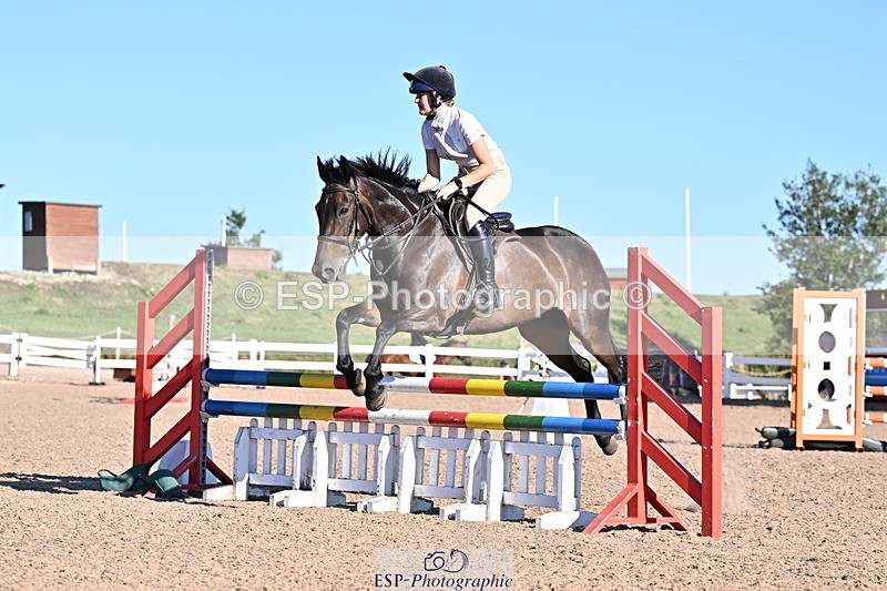 250708A-182645-00525 - 90cm Classes