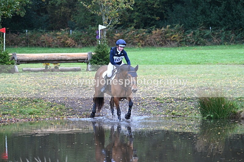 WJ7_3128 - Time 10:47 to 11:11 at the water