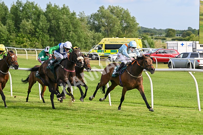 100625-Race 4-Lima Sierra-7006 - Race 4