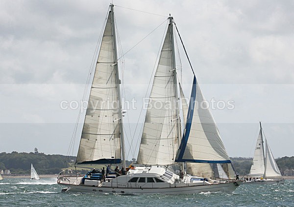 120630 CRAFTSMANS ART WT7A3101 - ROUND THE ISLAND RACE - 30th June 2012