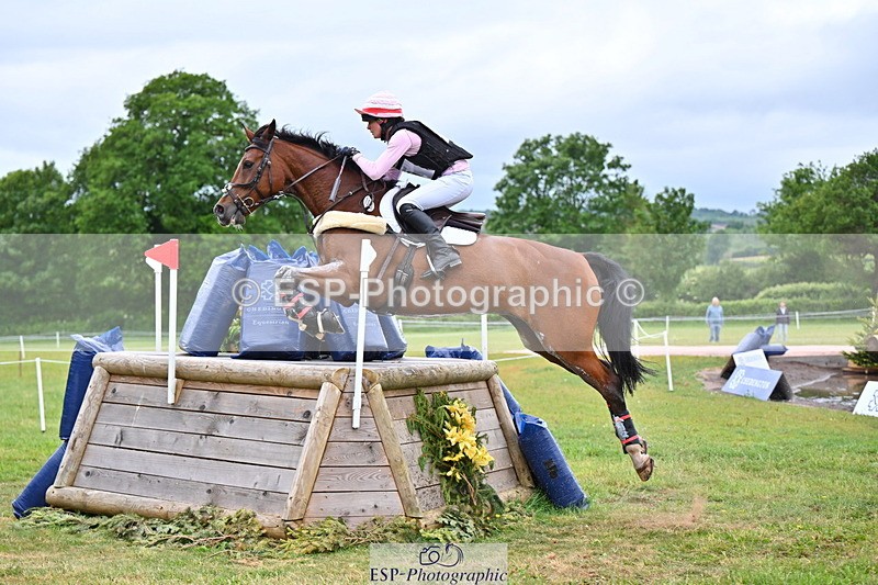 250524A-094611-08791 - A-009-Clementine.Crosthwaite.Eyre-LYJADOR