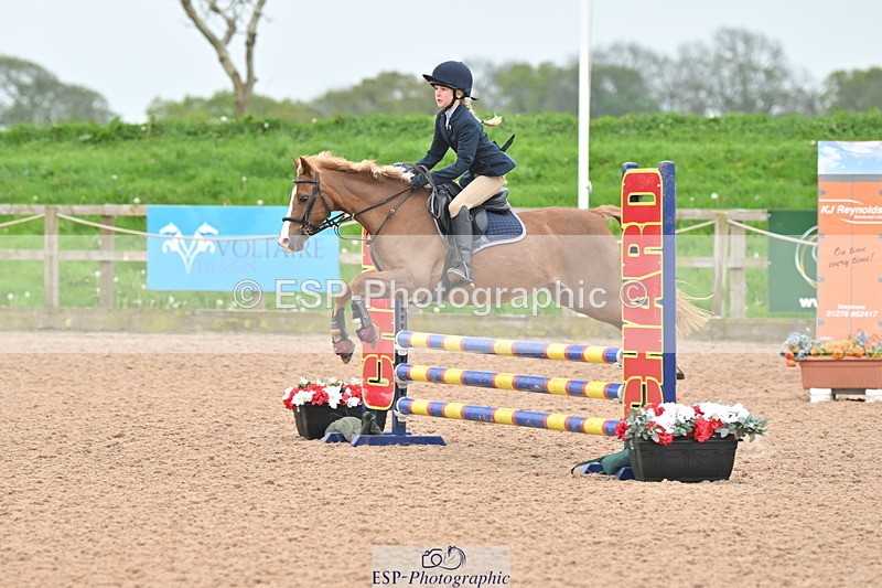 240505A-091009-03425 - Cls 1 Pony Intro 70cm