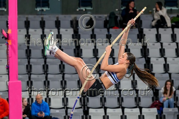 Age26SAT-914537 - Field Female