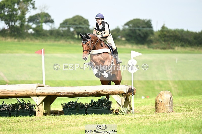 240831A-130243-02776 - 123-Fiona.Jones-ABBY.VD.BERGHOEVE.Z