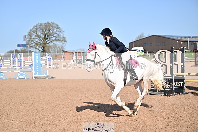 260408-103007-00169 - Cls 2 British Novice and 90cm