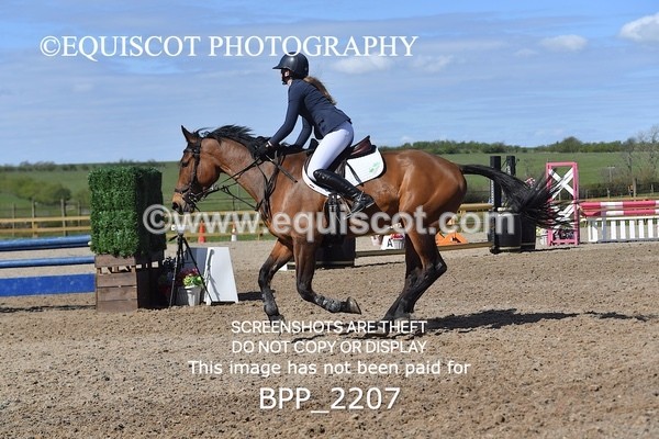 BPP_2207 - CLASS 22 SUN Senior BritiNovice/ 90cm Open