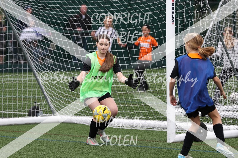 1DX31682 - Sat 6th U12 Girls