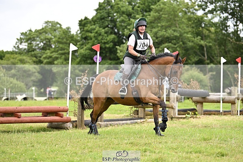 240630-152720-02688 - 704-Juliette_Huckstep-Olly_Murs