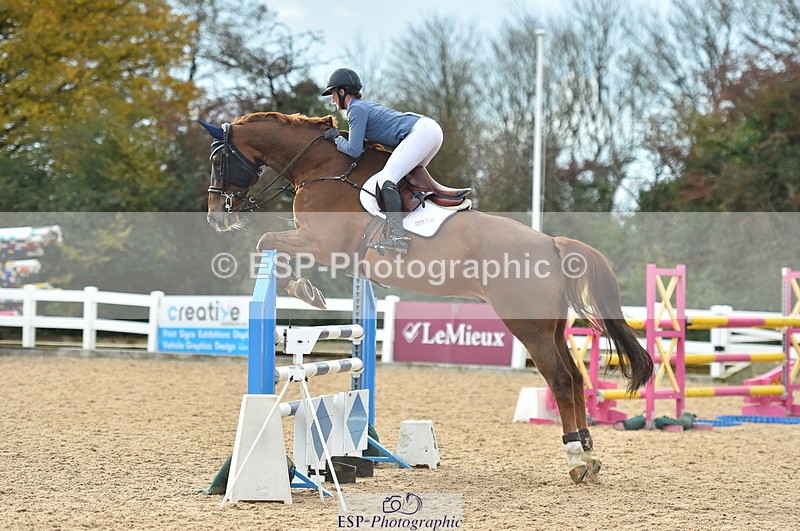 231111A-124134-01929 - Cls 12 Newcomers & 1.10m Open