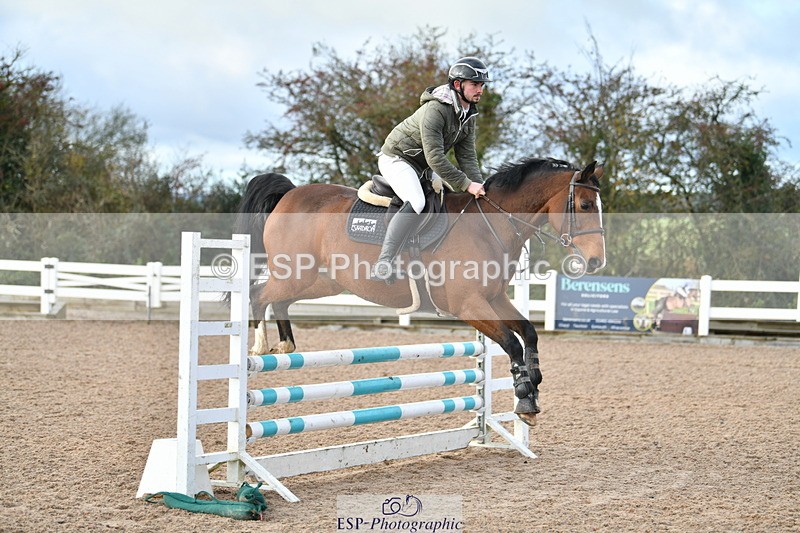 231110A-105943-00180 - Cls 2 British Novice & 90cm Open