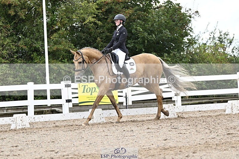 250907-170414-10894 - 054-Amy.Louise.LloydDiva.Royale