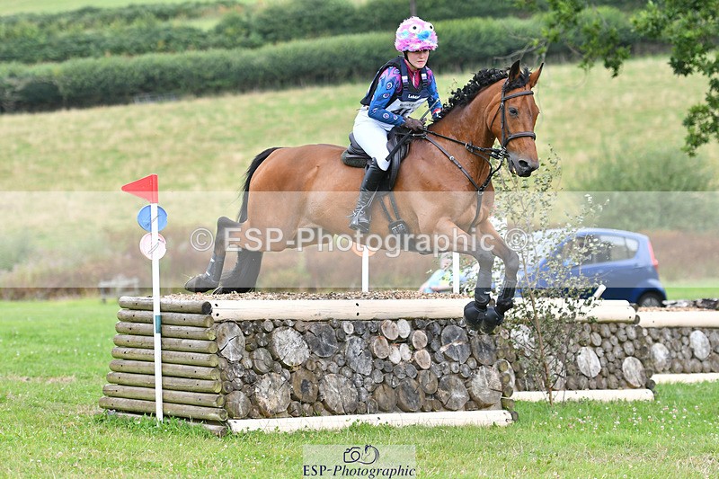 240804-131405-13732 - 464-Tichy_Sanders-SPARHANGER_VELVET