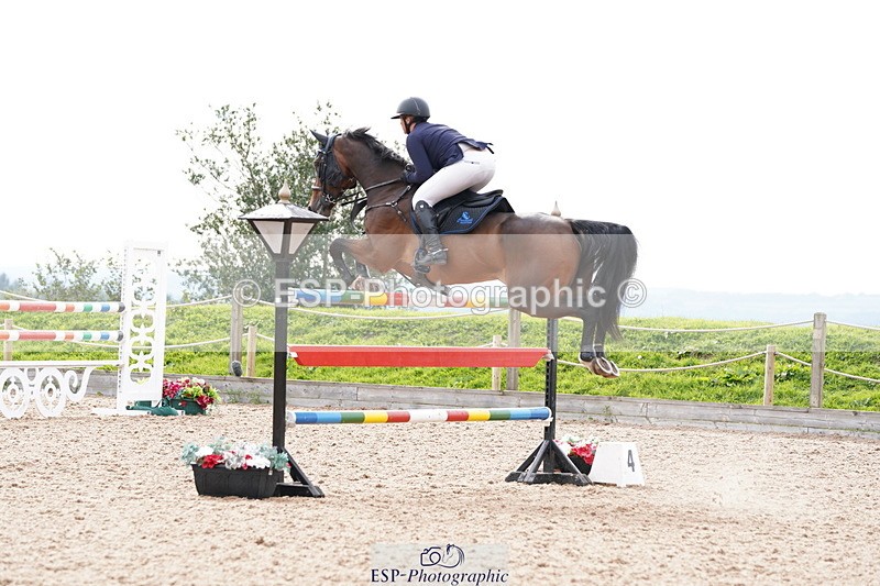 240915A-150526-10733 - Cls 28 Chard Sept GP Jump Off