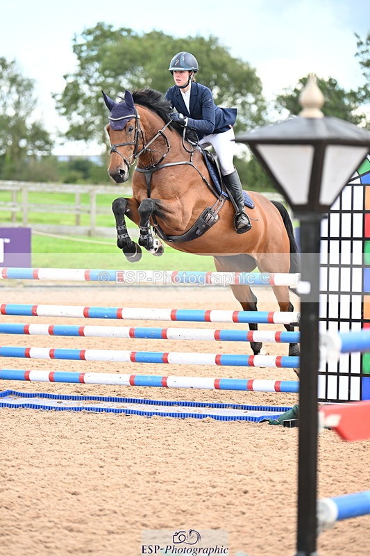 240912A-125503-01577 - Cls 3 Snr Foxhunter