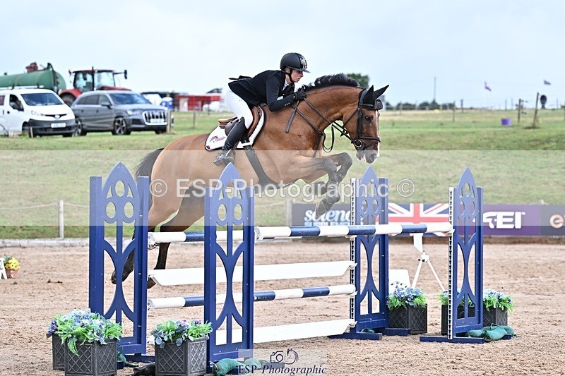 250731-111425-00528 - Cls 02 Snr Fox 1st Rnd