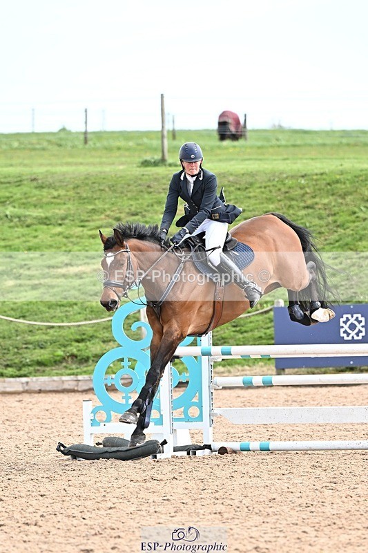 250416-122646-00824 - Cls 3 Snr 1.05m Open