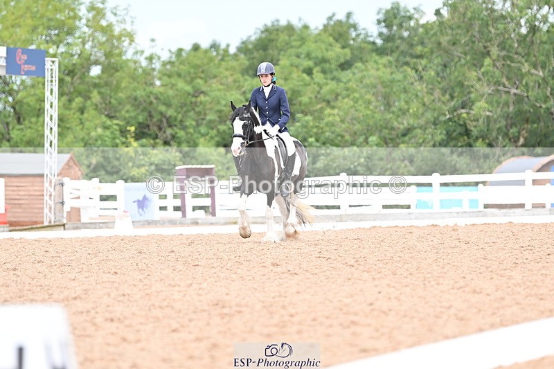 240817A-122135-08246 - 278-Chloe.Matravers-Fancy.pants