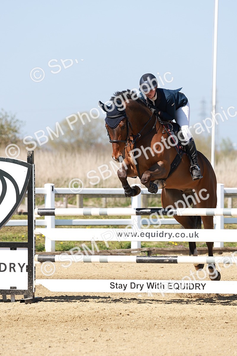 SBM_004244 - Class 17 - Senior Newcomers - 1.10m