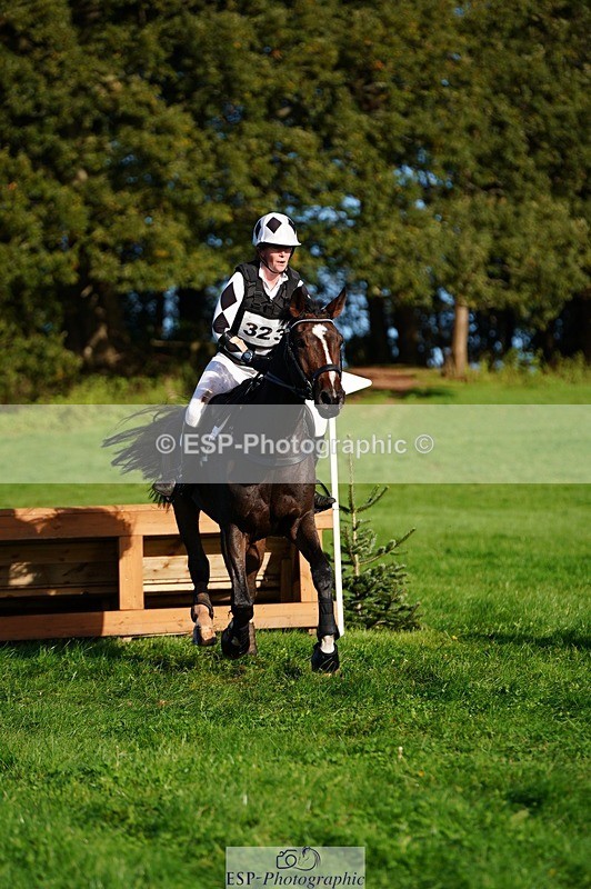 241026-102102-11294 - 323-Nicky.Blastland-FOUNDATIONS.HUSTLER