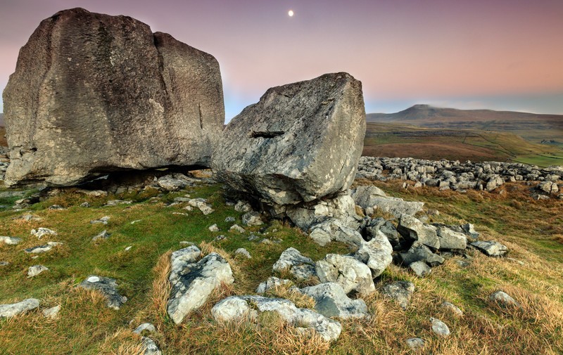 The Hurlers - Distant Hills