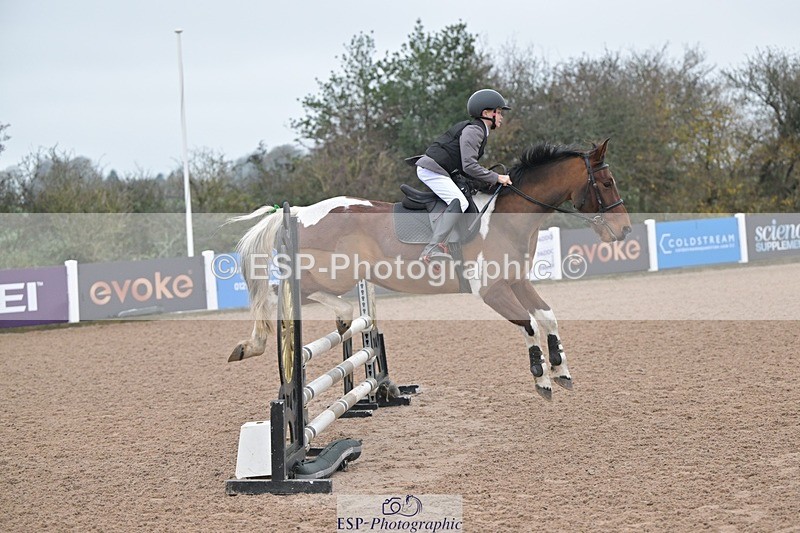 251116-104316-01149 - Cls 4 Pony British Novice and 80cm Open