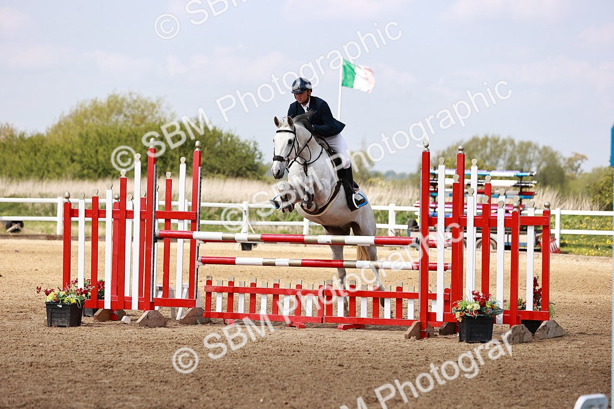  - Class 24 - Senior Newcomers - 1.10m