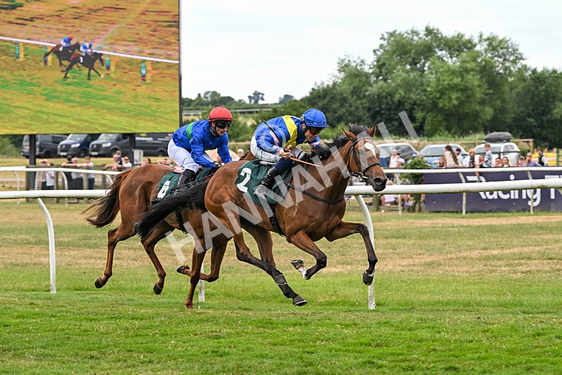 220726-Race 4-Sound Gloria-9803 - Race 4 15.42pm racingtv.com/freetrial Handicap