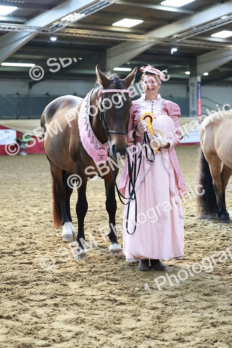 SBM_12143 - Class 103 - IH Costume