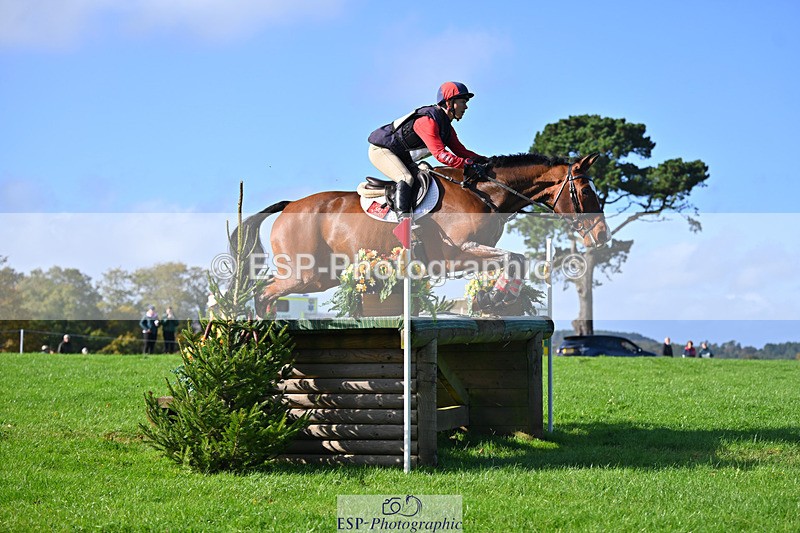 241025-115124-06779 - 057-Louisa.Lockwood-KILCANNON.OREO