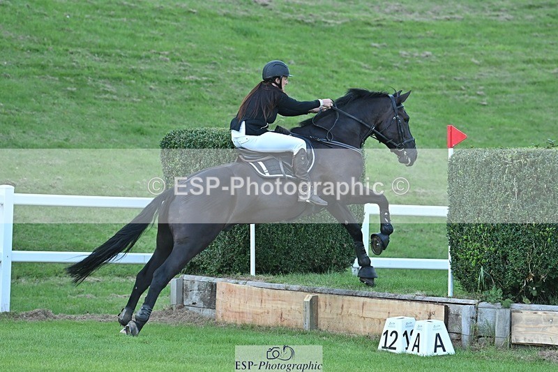 230909-174347-07755 - Cls 14 Snr 1m Derby