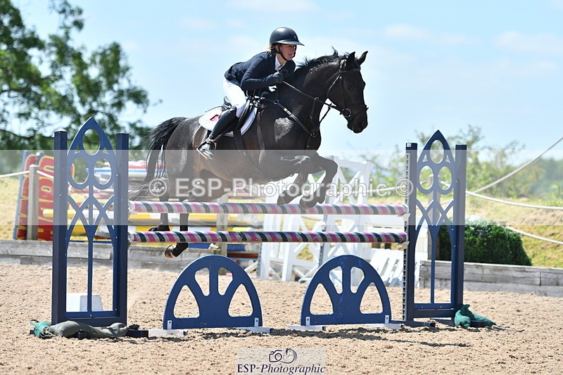 240609A-130137-05470 - Cls 18 Snr Newcomers and 1.10m Open