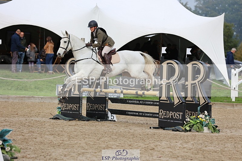 251026A-121703-24603 - G-572-Laura.Pitman With Trot Up