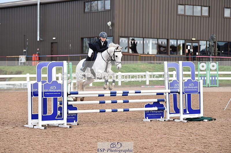 231203A-113638-00917 - Cls 4 Newcomers & 1m Open