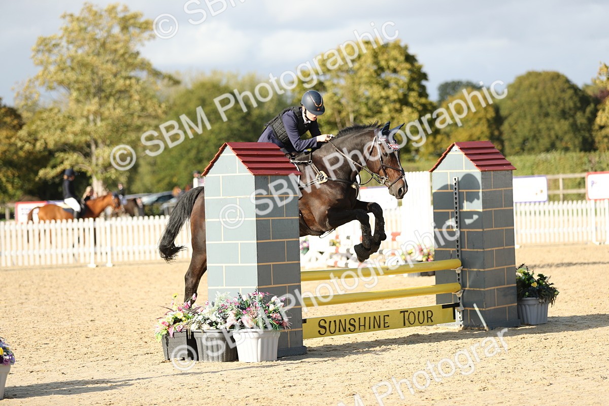 SBM_50680_J23 Junior Horse 70cm Championship - David Walker