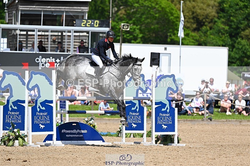 240525-132710-15368 - 529-SBH_BIG_WALL-Izzy_Taylor
