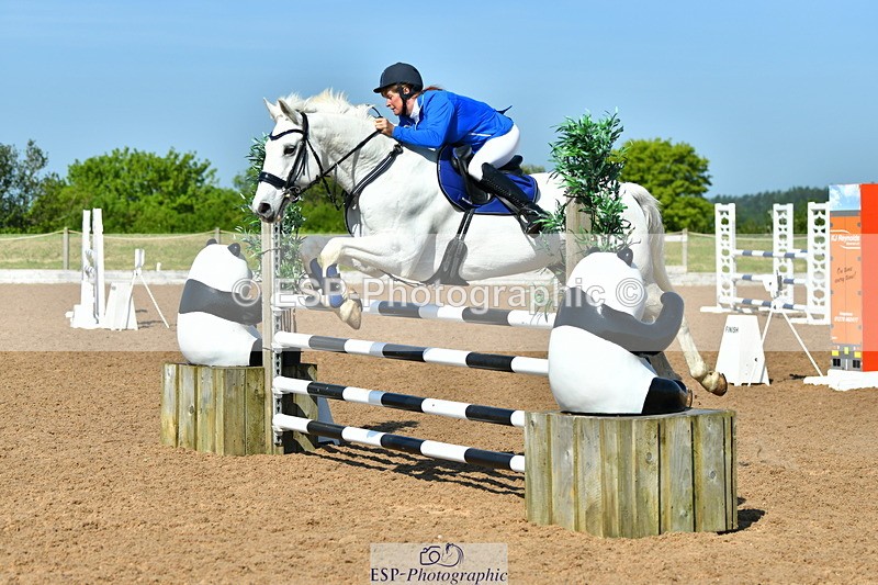 230527A-095420-03088 - Cls 13 Snr 1.05m + 1.10m Open