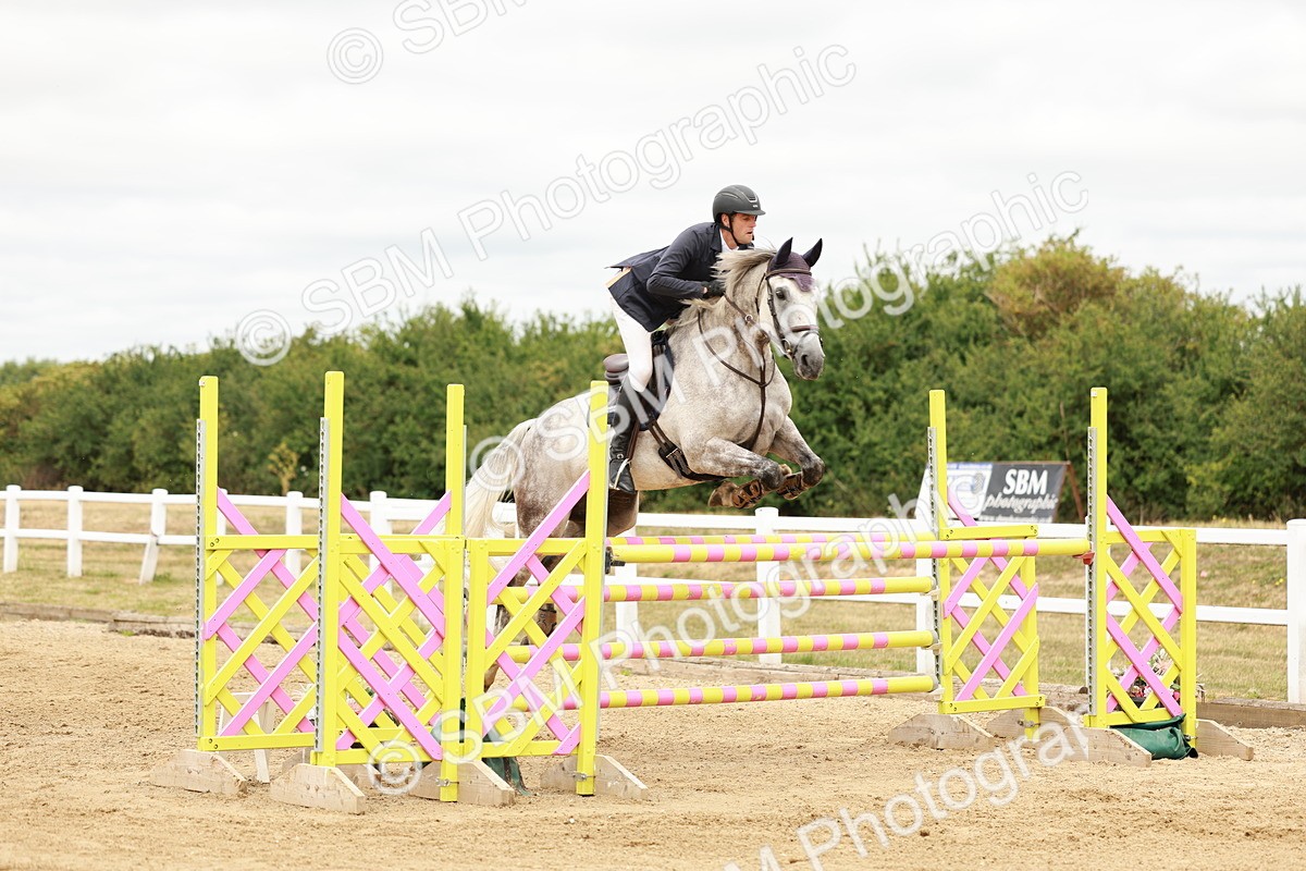 SBM_017638 - Class 21 - Senior Newcomers Championship 2d Rd