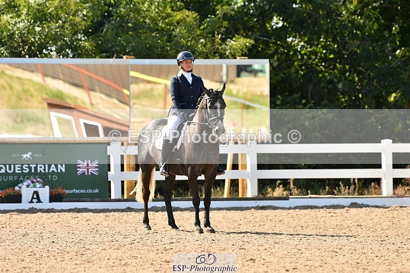 250817-160210-11433 - 206-Mel.NorthwoodBarnridge.Flying.Solo