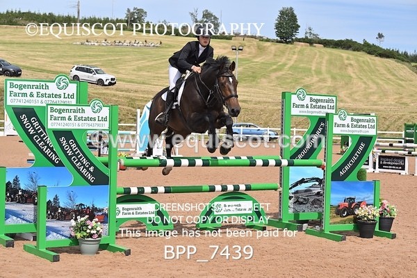 BPP_7439 - CLASS 15 FRI Senior 1.05m Open